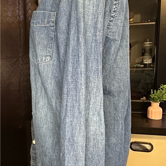 H & M Denim Style Button Down Men’s Shirt - Picture 2 of 5